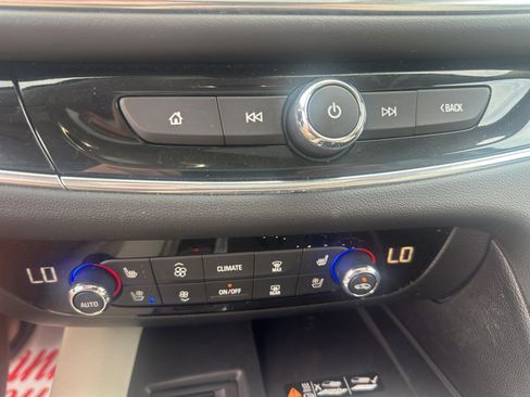 Used 2023 Buick Enclave Avenir w/ Avenir Technology Package image 19