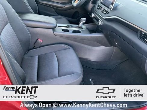 Used 2022 Nissan Altima 2.5 SV image 12