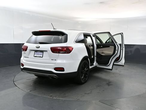 Used 2020 Kia Sorento EX AWD/4WD image 29