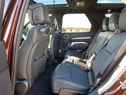 New 2026 Land Rover Discovery Limited Edition image 8