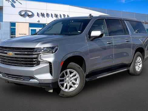 Used 2024 Chevrolet Suburban LT image 1