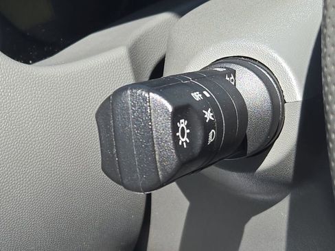 Used 2021 Nissan Frontier SV AWD/4WD image 30