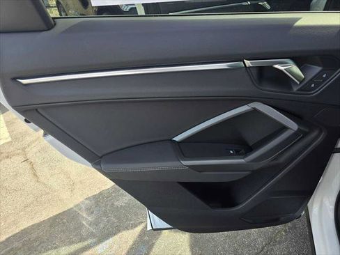 Certified 2024 Audi Q3 2.0T Premium Plus image 19