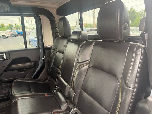 Used 2025 Jeep Gladiator Sport AWD/4WD image 26