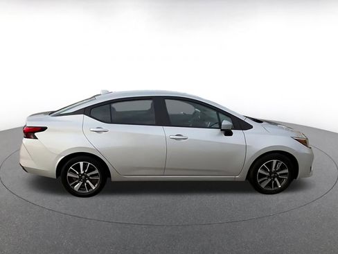 Used 2025 Nissan Versa SV image 16