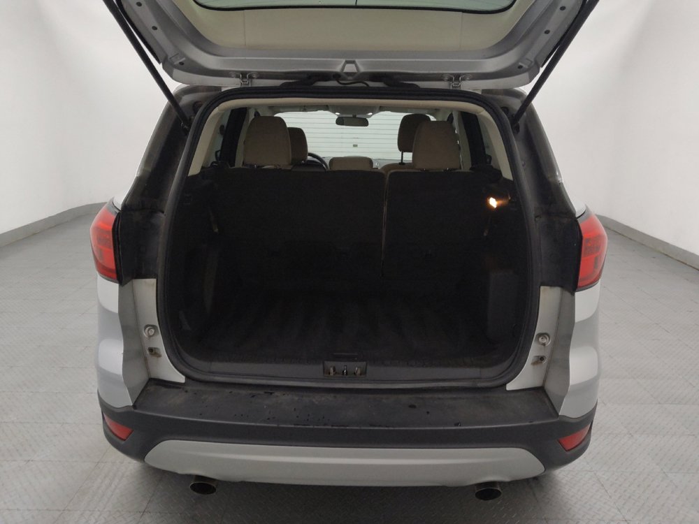 Used 2019 Ford Escape SE FWD image 29