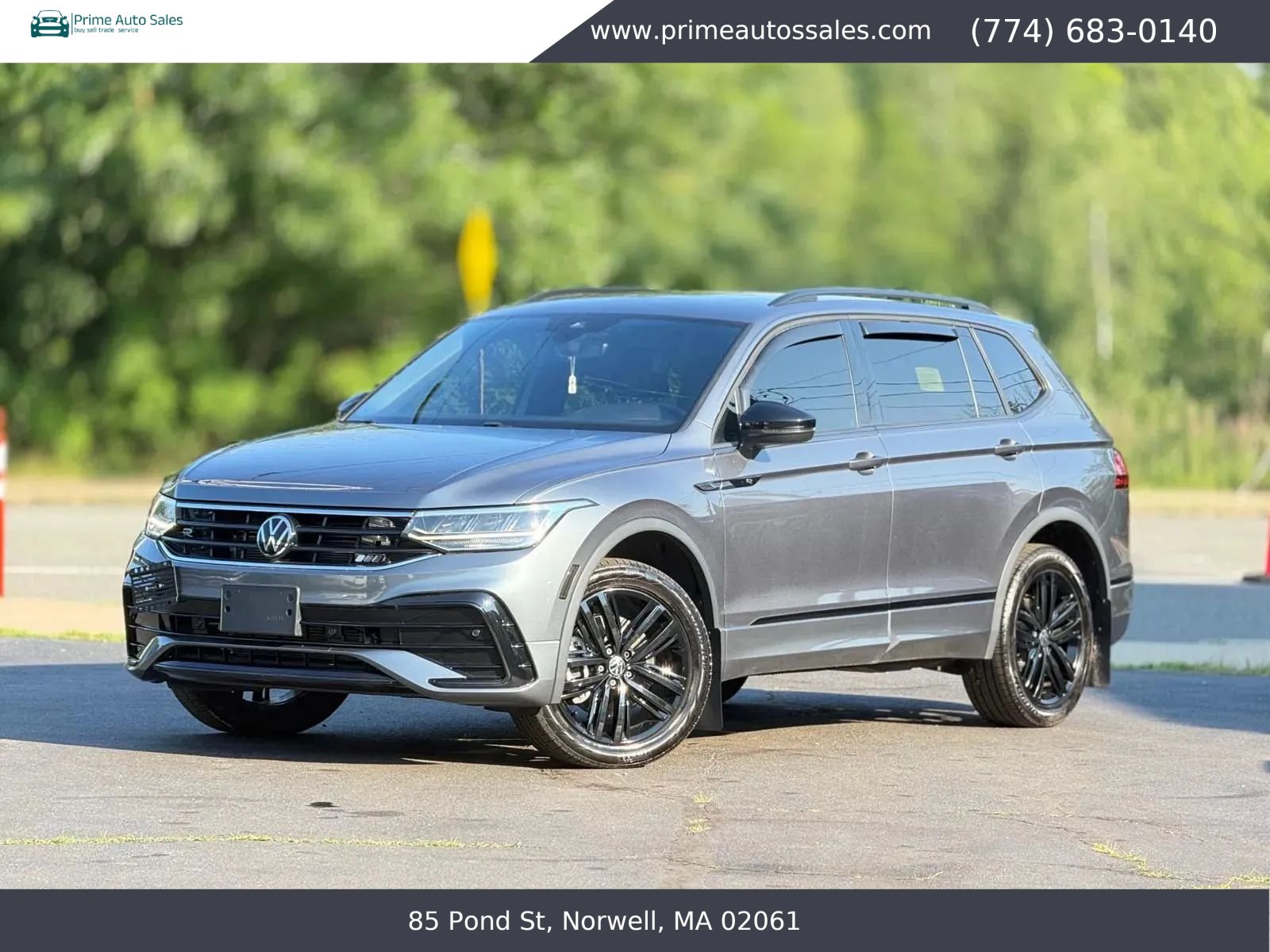 Used 2022 Volkswagen Tiguan SE R-Line AWD/4WD image 3