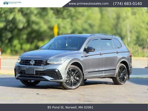Used 2022 Volkswagen Tiguan SE R-Line AWD/4WD image 3