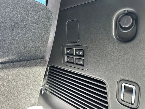 New 2025 Nissan Armada SL w/ Captain's Chari Seat Package image 38