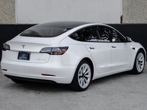 Used 2022 Tesla Model 3 Long Range AWD/4WD image 10