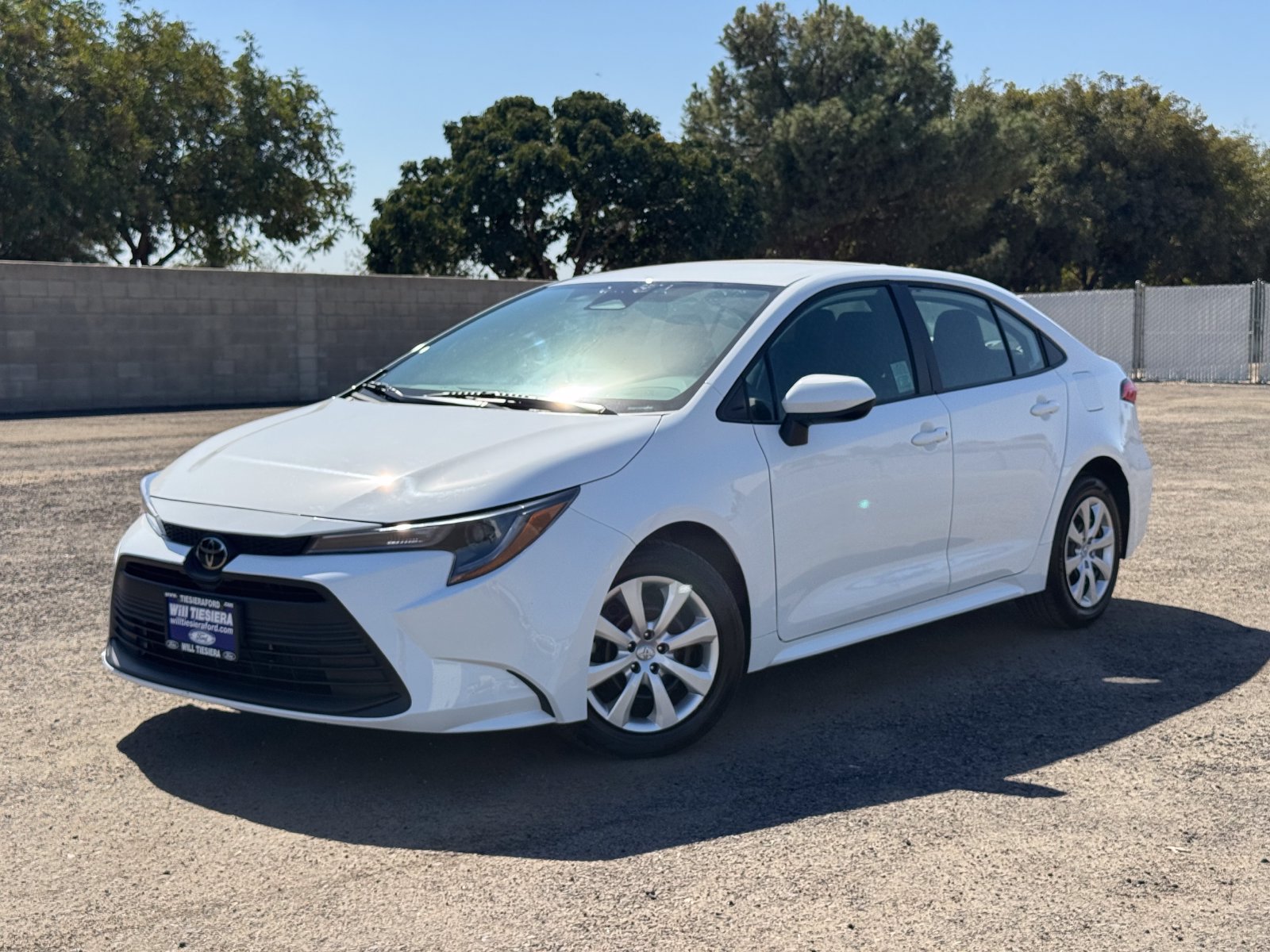 Used 2025 Toyota Corolla LE FWD image 8