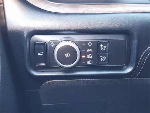 Used 2023 Ford Explorer Platinum w/ Technology Package image 23