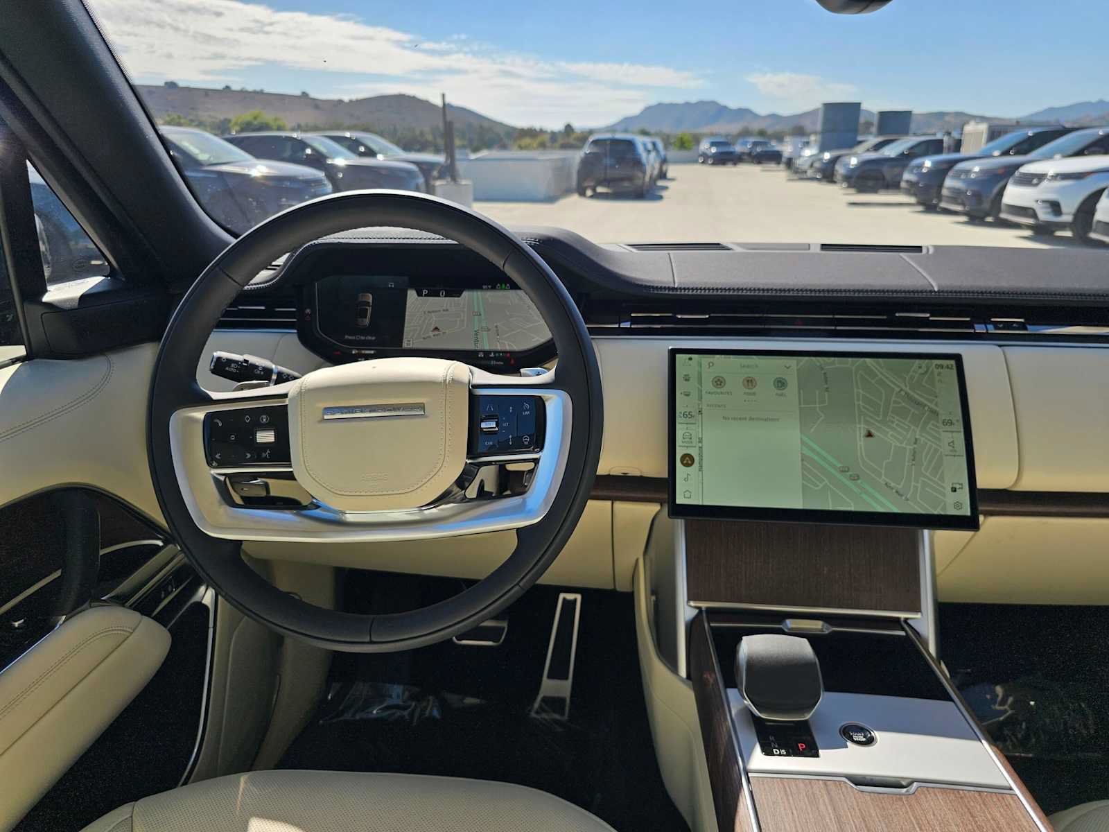 New 2026 Land Rover Range Rover SE AWD/4WD image 18
