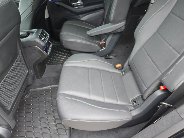 New 2026 Mercedes-Benz GLS 450 4MATIC image 14