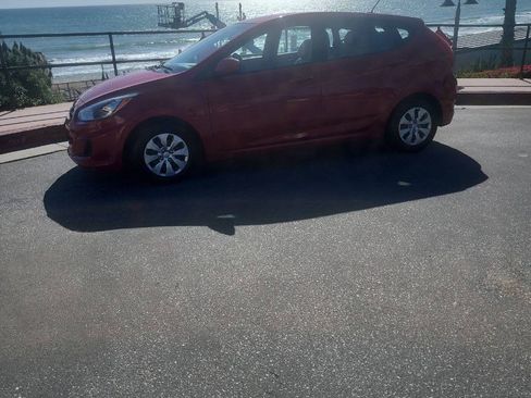 Used 2016 Hyundai Accent SE FWD image 2