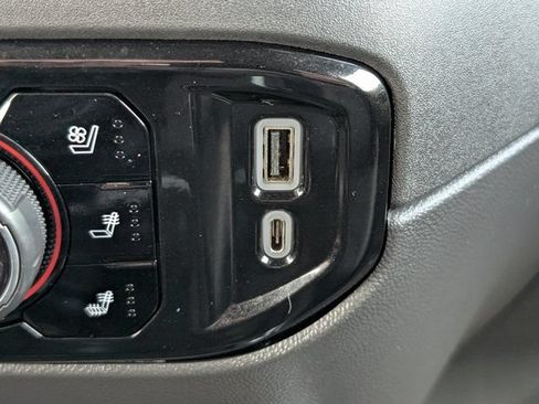 Used 2022 Chevrolet Silverado 1500 ZR2 w/ Technology Package AWD/4WD image 20