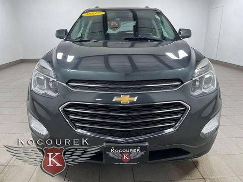 Used 2017 Chevrolet Equinox LT w/ Convenience Package image 2