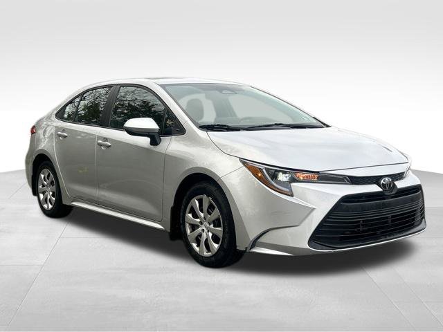 Used 2024 Toyota Corolla LE FWD image 7