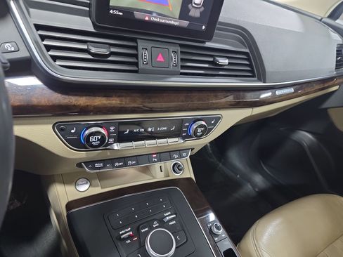 Used 2018 Audi Q5 2.0T Premium Plus image 24