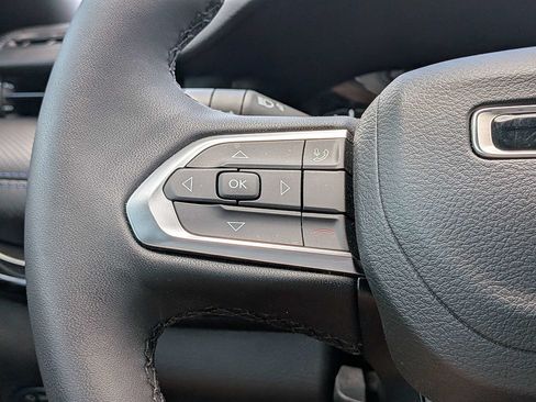 Used 2026 Jeep Compass Latitude AWD/4WD image 28
