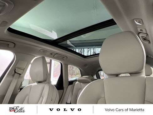 Used 2022 Volvo XC60 B5 Inscription w/ Advanced Package image 15