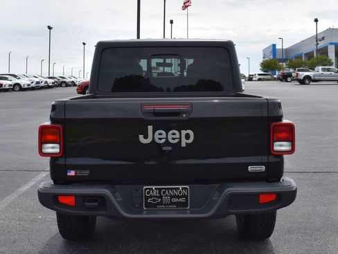 Used 2023 Jeep Gladiator Overland AWD/4WD image 9