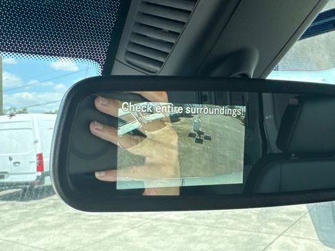 Used 2025 Mercedes-Benz Sprinter 2500 image 25