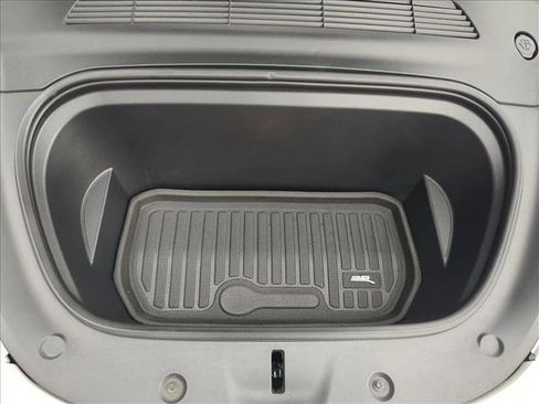 Used 2023 Tesla Model Y Performance image 28