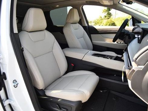 New 2025 Nissan Murano SL image 24