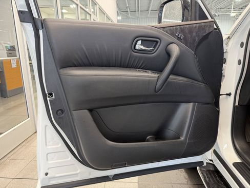 Used 2024 Nissan Armada Platinum w/ Captain's Chairs Package AWD/4WD image 15