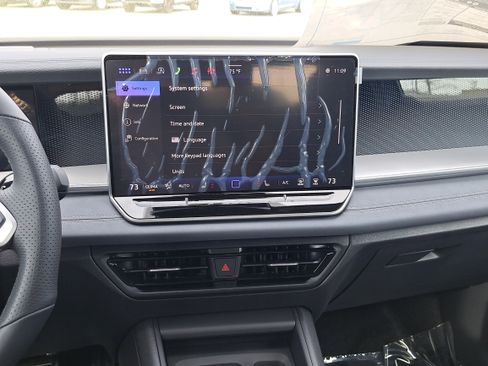 New 2026 Volkswagen Tiguan SE R-Line FWD image 20