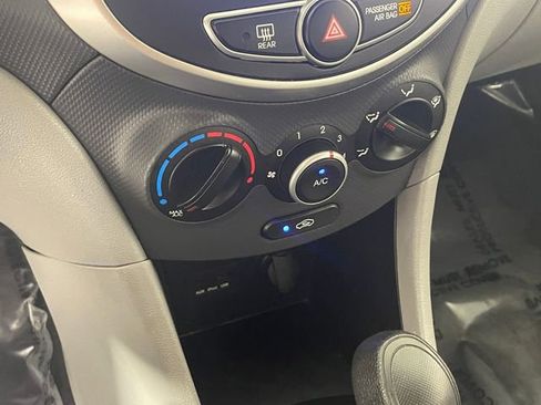 Used 2013 Hyundai Accent GLS FWD image 8