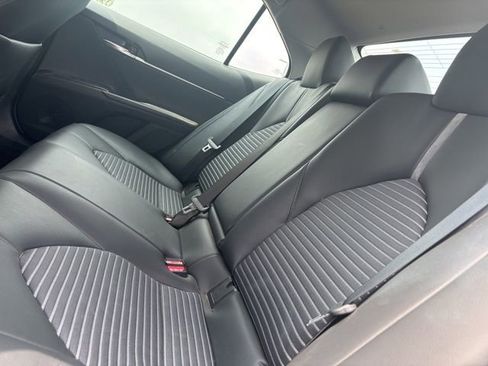 Used 2023 Toyota Camry SE w/ Convenience Package FWD image 7