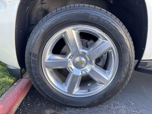 Used 2011 Chevrolet Tahoe LTZ RWD image 20