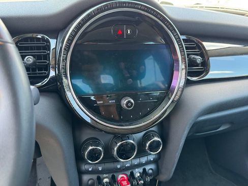 Used 2023 MINI Cooper 2-Door Hardtop FWD image 13