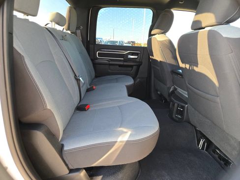 Used 2024 RAM 2500 Big Horn AWD/4WD image 20