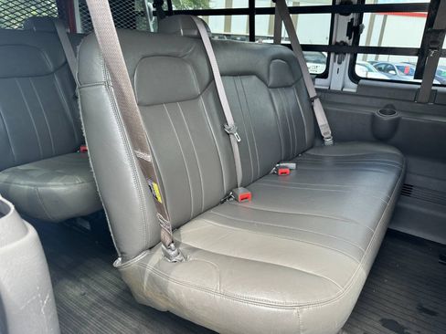 Used 2021 Chevrolet Express 3500 LS RWD image 32