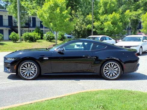 Used 2024 Ford Mustang GT Premium RWD image 6