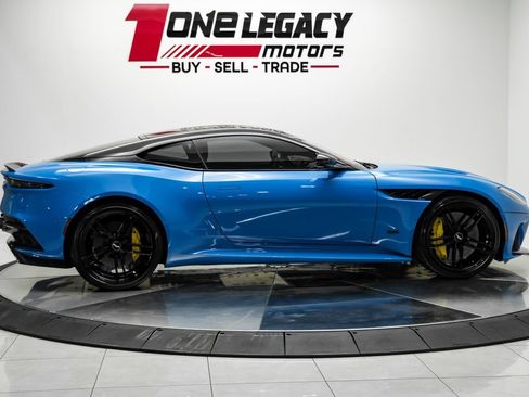 Used 2022 Aston Martin DBS Superleggera RWD image 5