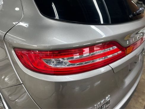 Used 2017 Lincoln MKC Premiere image 21