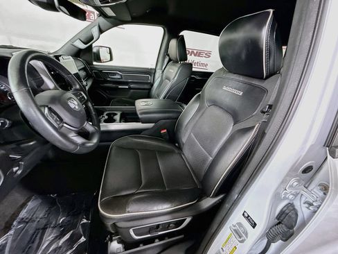 Used 2023 RAM 1500 Laramie AWD/4WD image 27