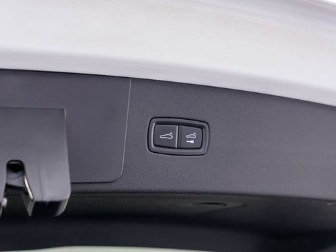 Used 2022 Porsche Cayenne Platinum Edition AWD/4WD image 31