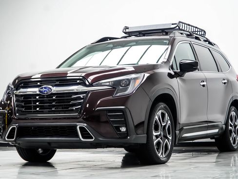 Used 2024 Subaru Ascent Touring AWD/4WD image 8