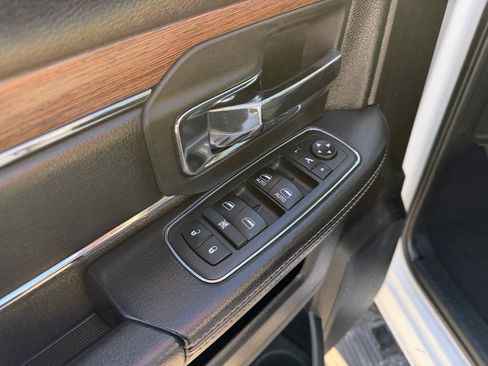 Used 2018 RAM 2500 Laramie w/ Convenience Group image 17