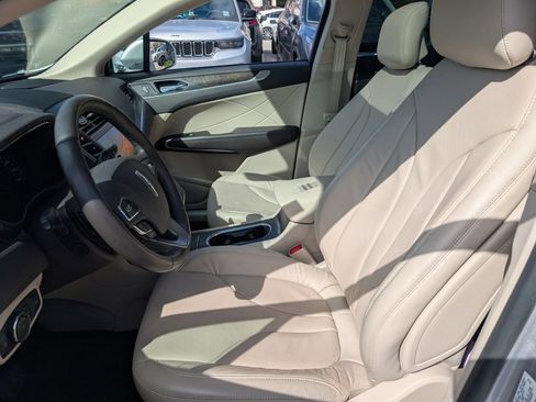 Used 2019 Lincoln MKC Reserve w/ MKC Technology Package image 10