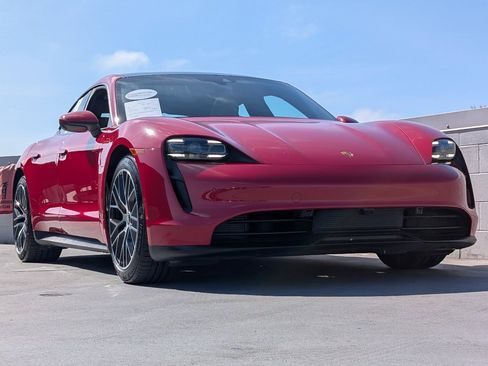 Used 2023 Porsche Taycan image 25