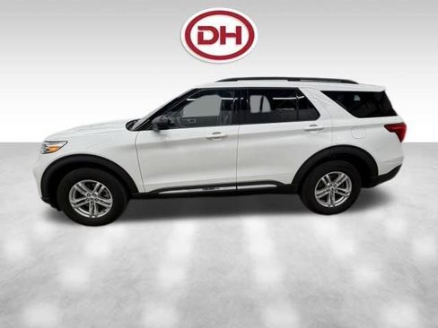 Used 2022 Ford Explorer XLT w/ Equipment Group 202A AWD/4WD image 8