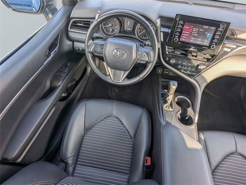 Used 2024 Toyota Camry SE image 14