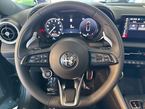 New 2026 Alfa Romeo Tonale Veloce w/ Quick Order Package 23H Volce AWD/4WD image 11