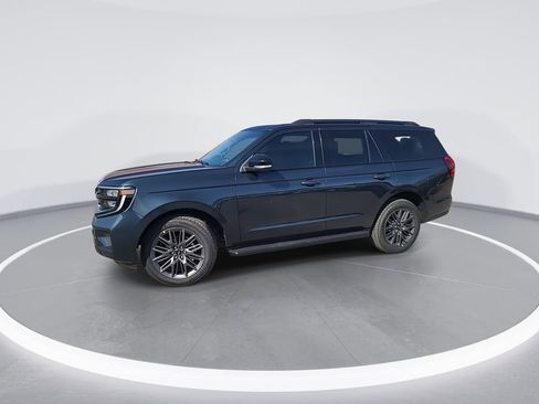 New 2026 Ford Expedition Platinum w/ Stealth Appearance Package image 4